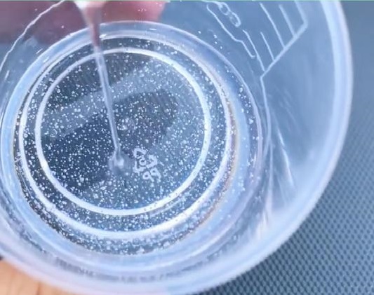 環(huán)氧水晶膠起氣泡的原因是什么